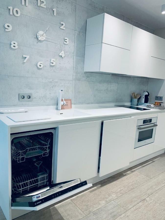 Cathedral Studio, Luxury Studio In Cathedral Area, Parking Optional Севилья Экстерьер фото